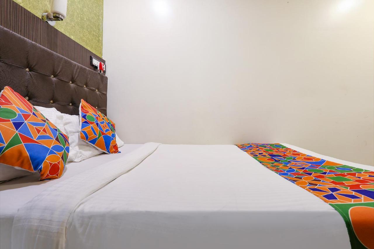 Hotel Aksa Powai Мумбаи Экстерьер фото