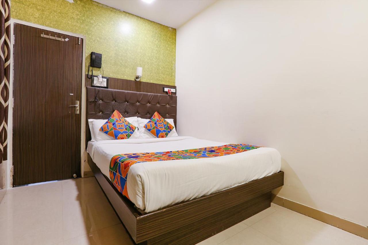 Hotel Aksa Powai Мумбаи Экстерьер фото